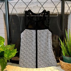 🌺 2/$8🌺 Webbed Top